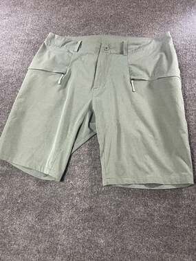 Houdini Men's Green Daybreak Ripstop Outdoor Hiking Shorts Size XL